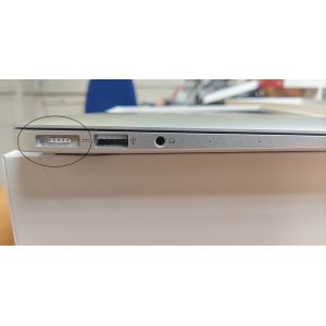 Laptops: Apple MacBook Air 13.3 inch Intel Core i5 8GB 128GB SSD Laptop A1466 MQD32B/A (2017) - Silver